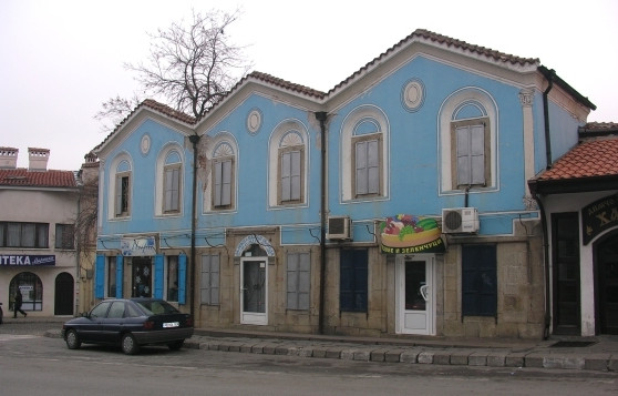 Дияна Кинова