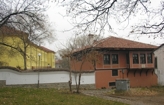 Дияна Кинова